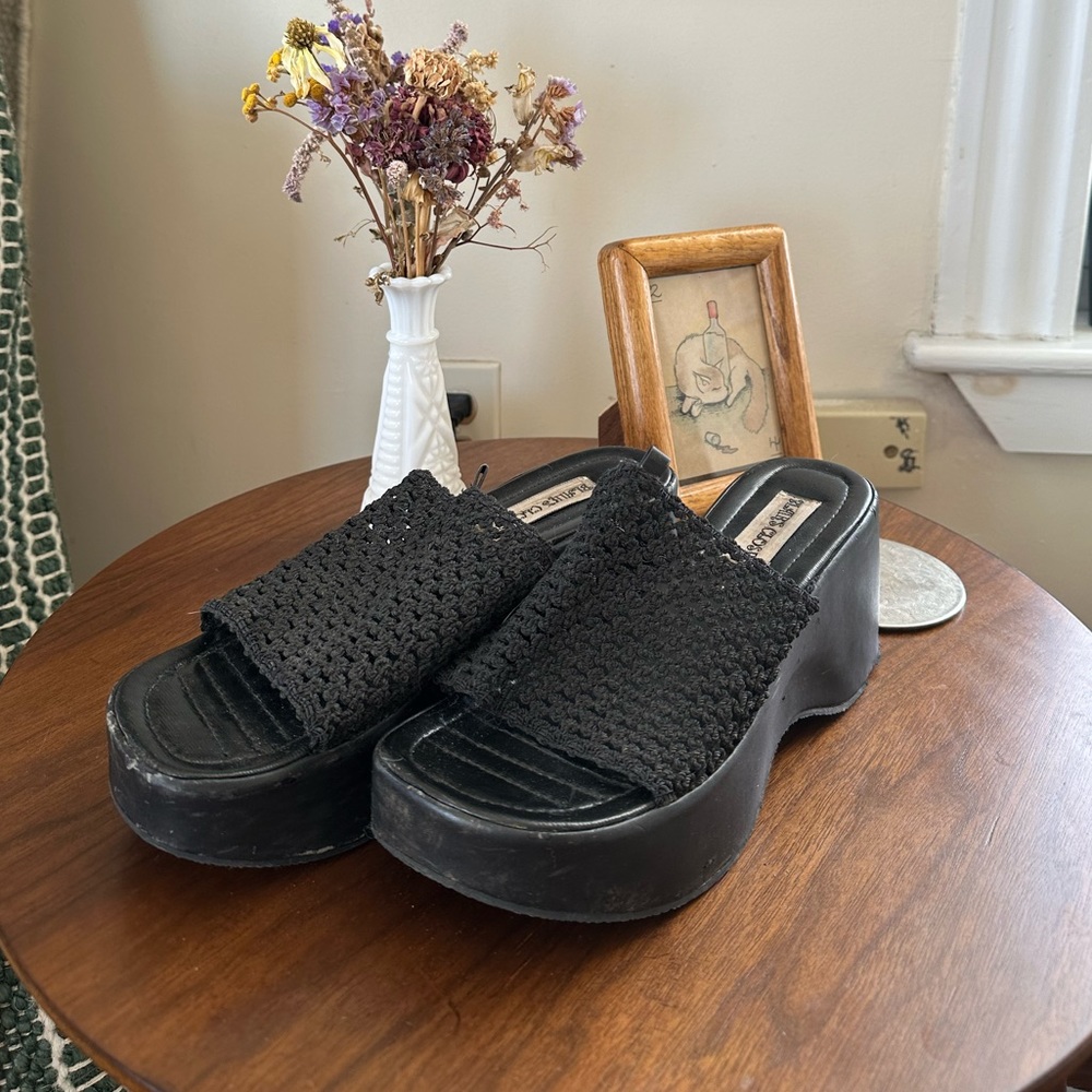 Y2K platform sandals